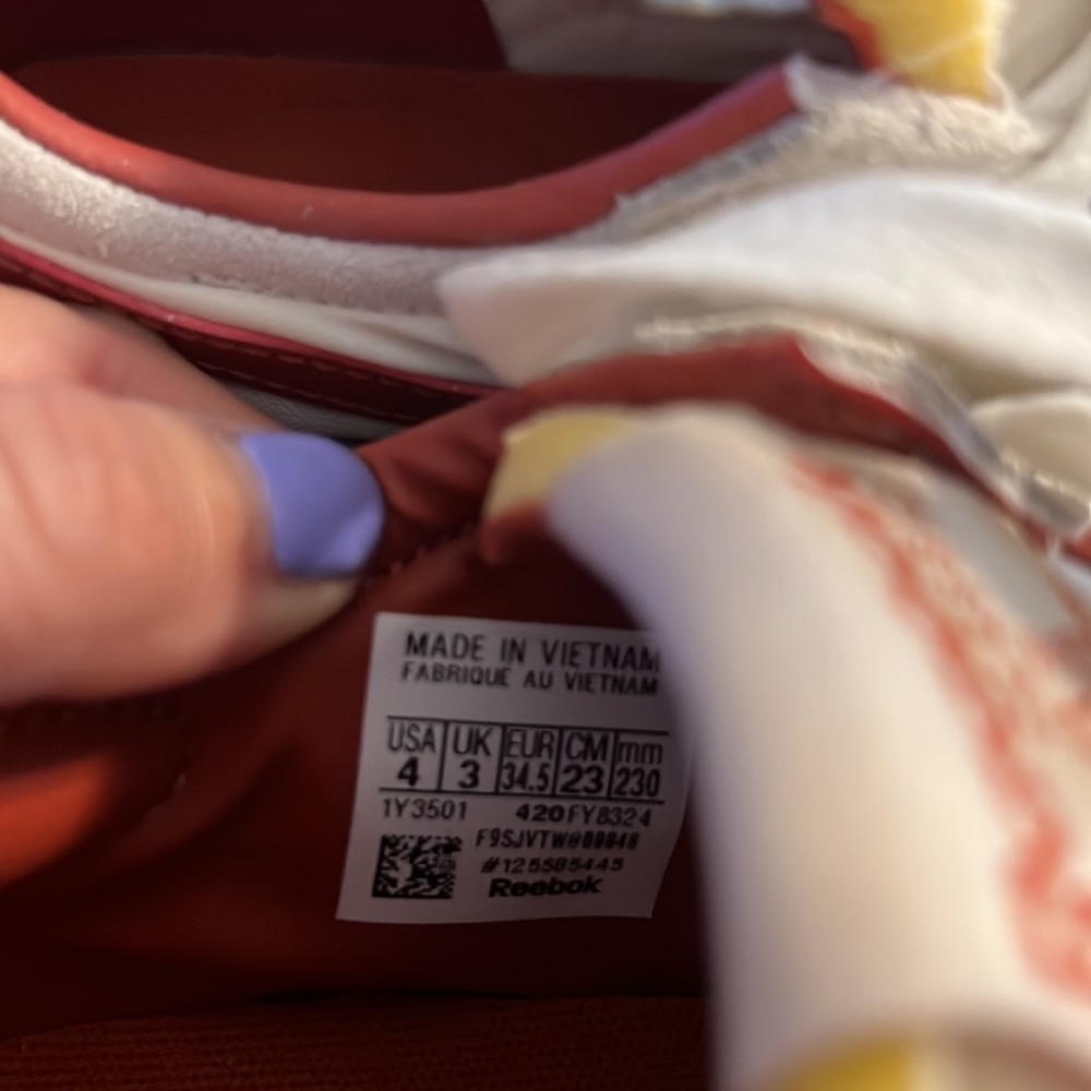 Reebok Cl Legacy Unixex Running Shoes - image 4